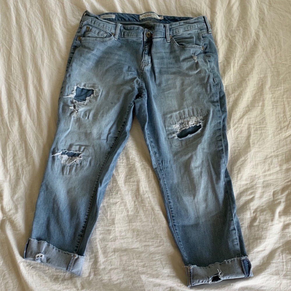 Cropped boyfriend jeans